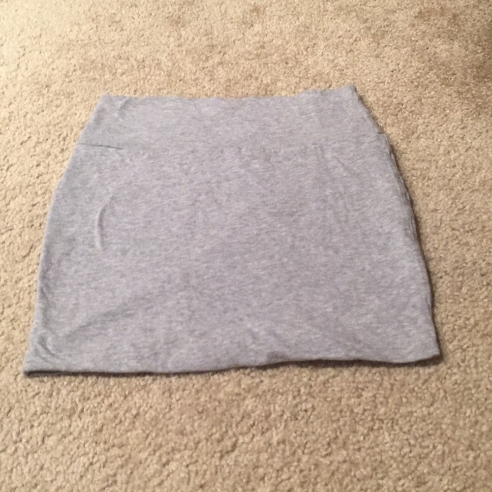 Grey skirt